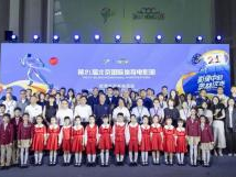 王一博主演电影热烈再创佳绩，荣获新奖项荣耀加身